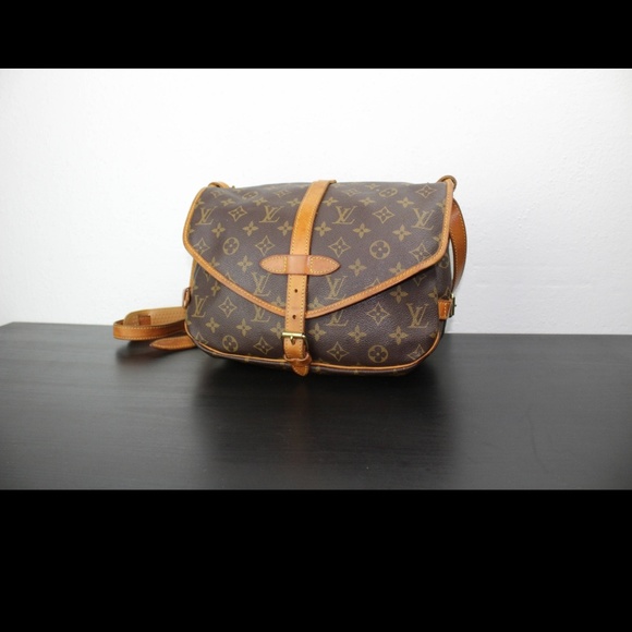 Louis Vuitton Handbags - Vintage Louis Vuitton Saumur 30